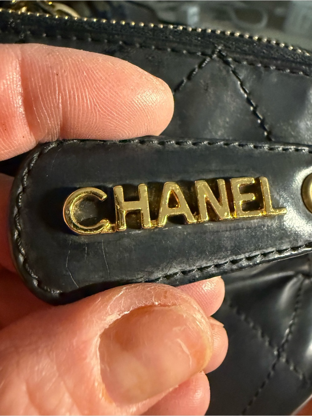 Authentic Vintage Chanel dome shoulder bag - Picture 4 of 14